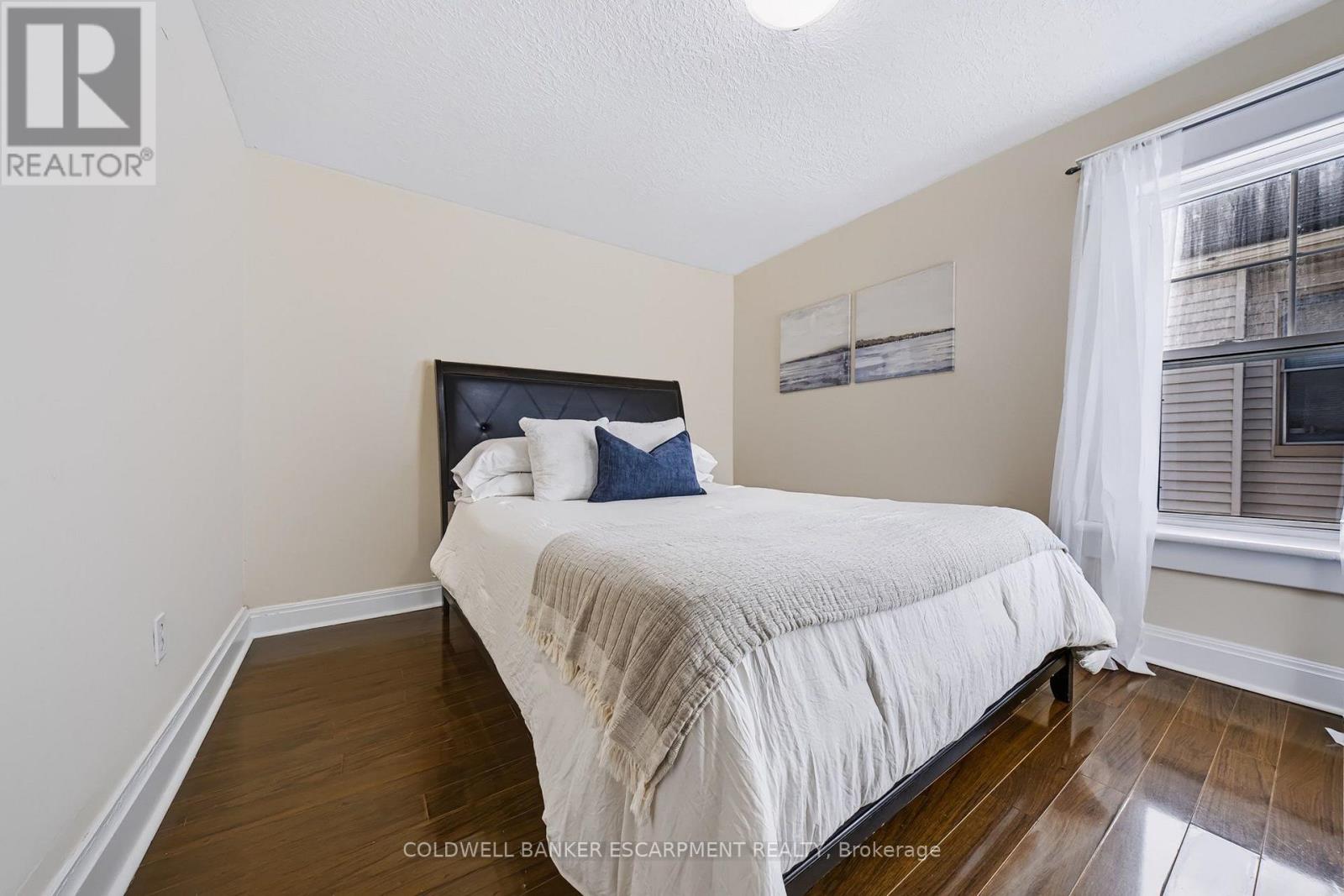 18 LOWREY AVENUE N - 27