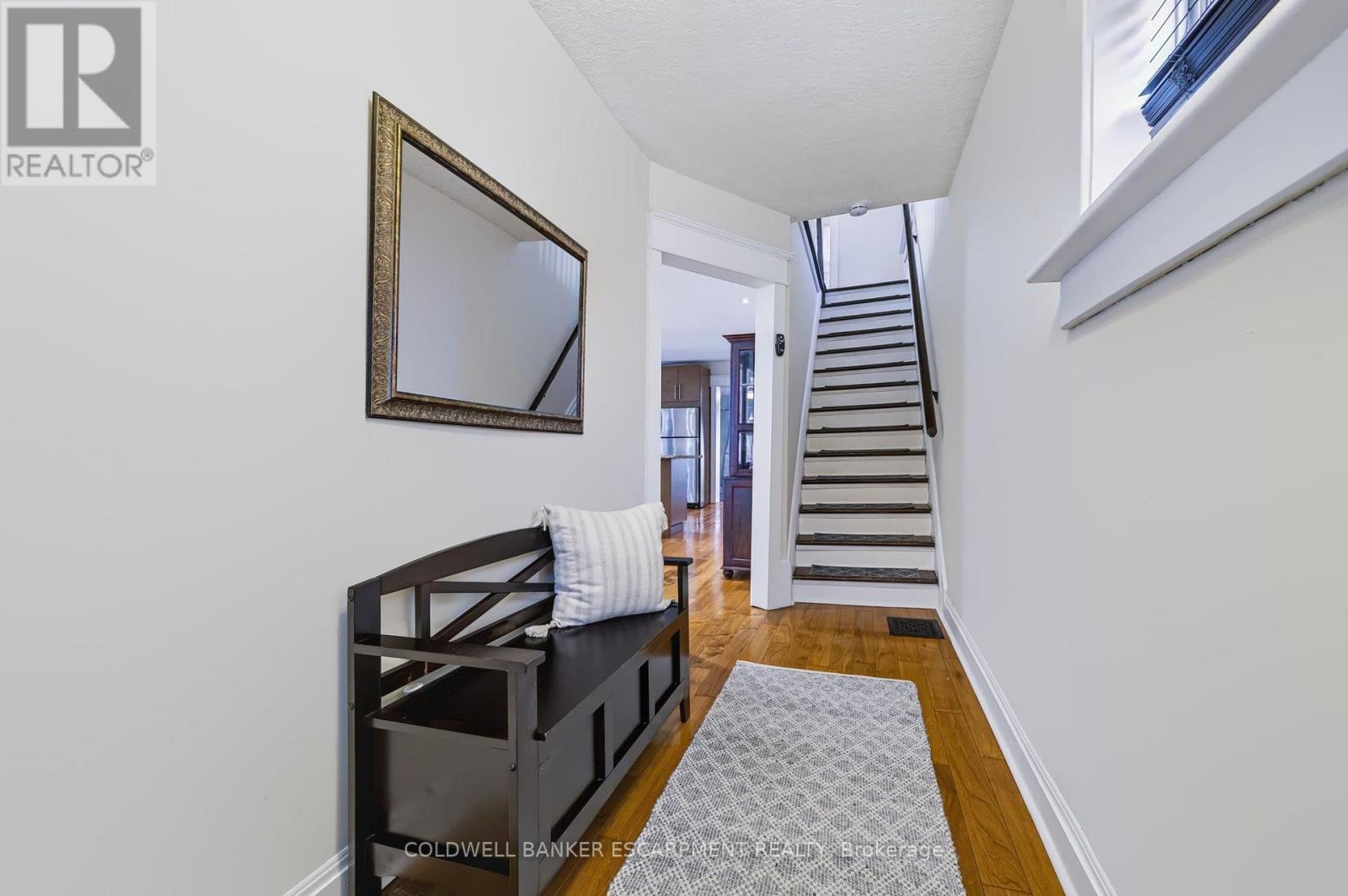 18 Lowrey Avenue North, Cambridge, ON photo 7