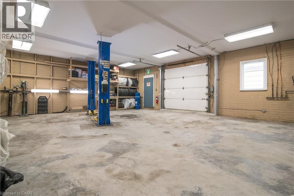 227 LOUISA Street, Kitchener — photo 8