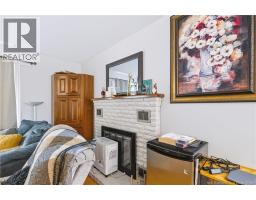7 Manchester Court, photo 8