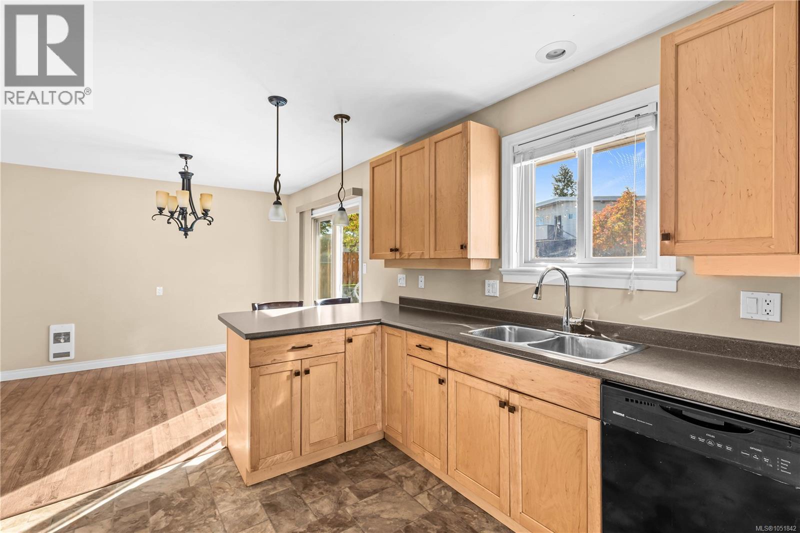 766 Nancy Greene Dr - Image 28