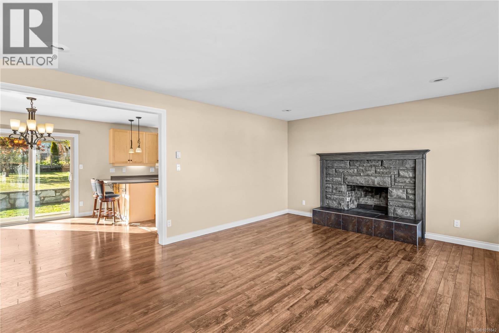 766 Nancy Greene Dr - Image 19