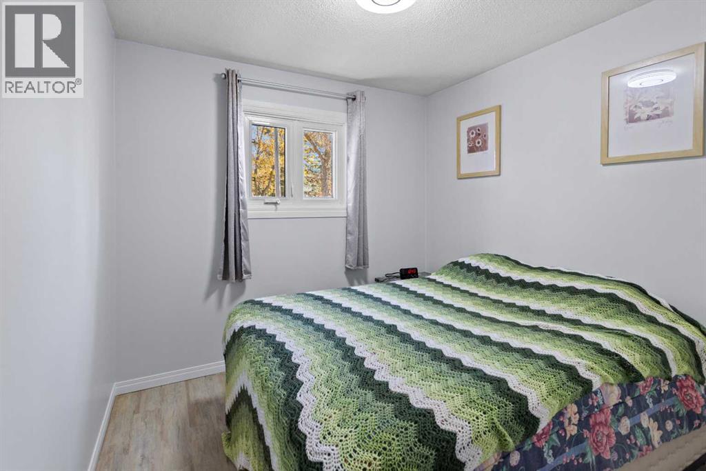 4504 67 Street - 10