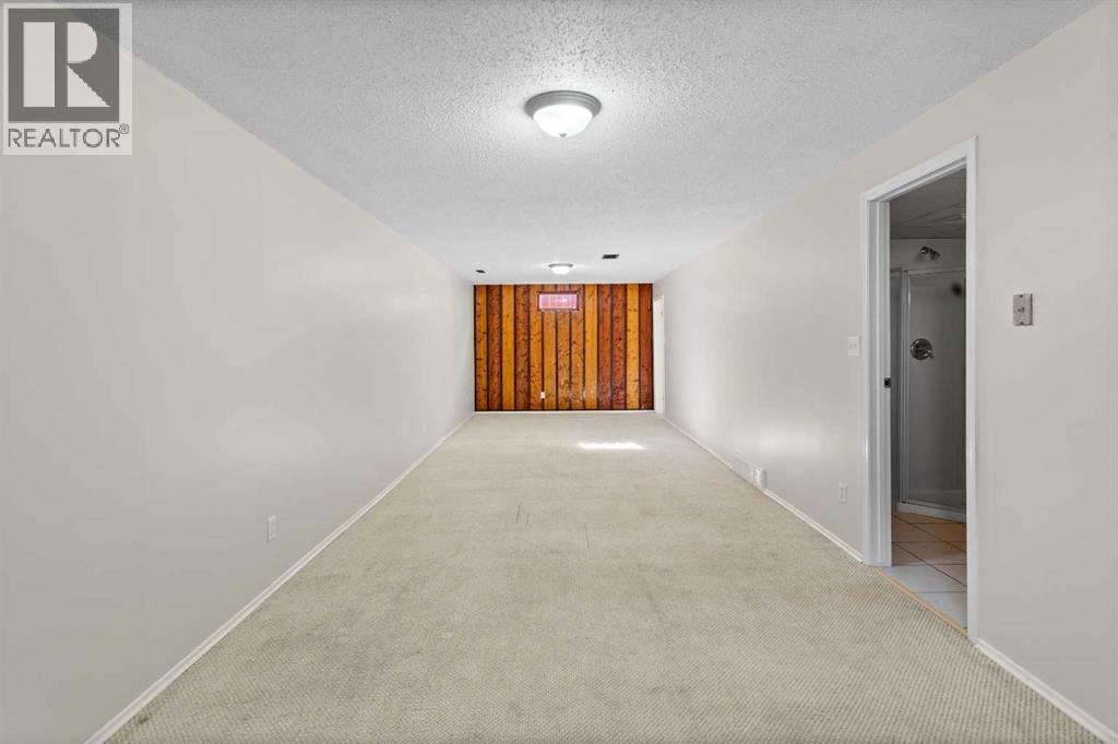 4504 67 Street - 14