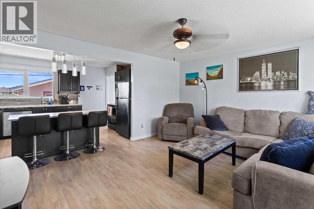 4504 67 Street - 7
