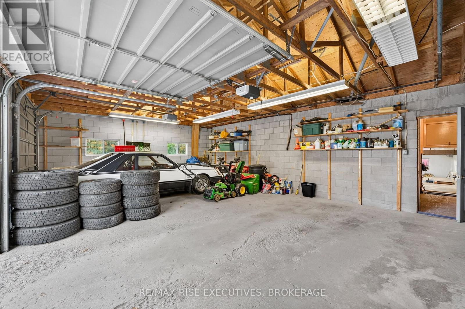 2345 LEEMAN ROAD - Image 38