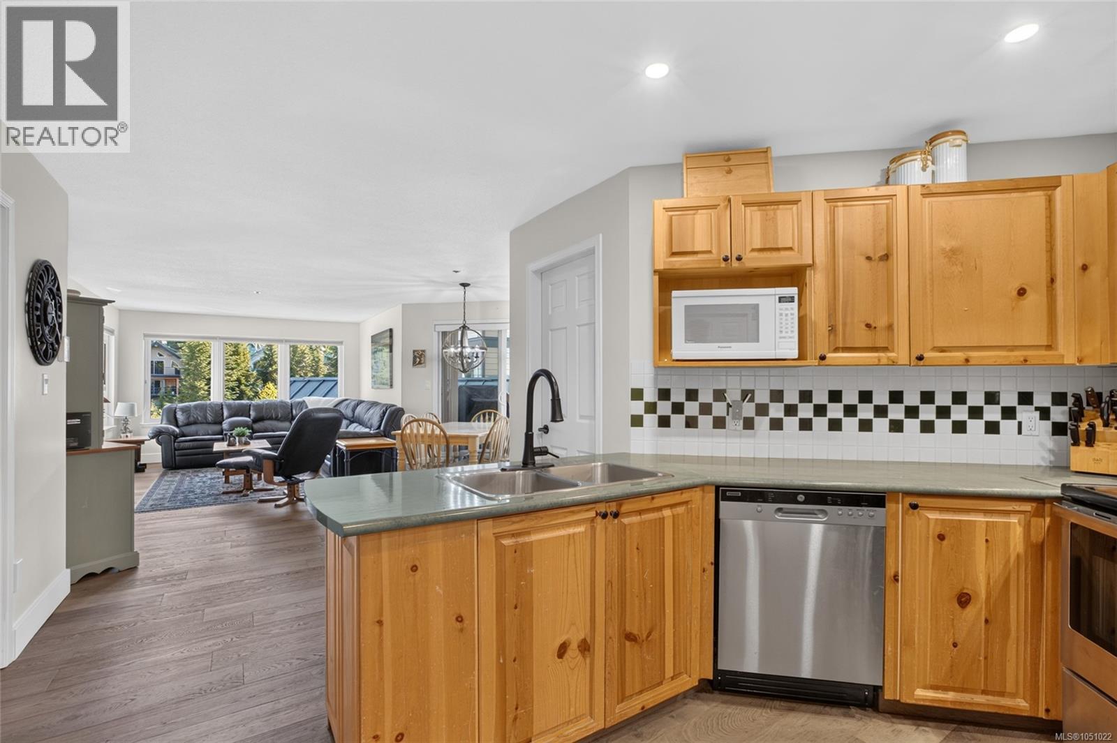 #108 1320 Henry Rd - 18
