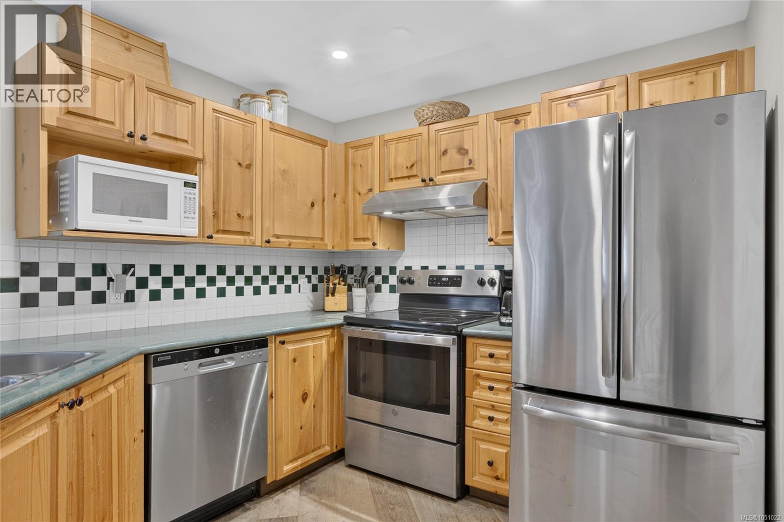 #108 1320 Henry Rd - 19