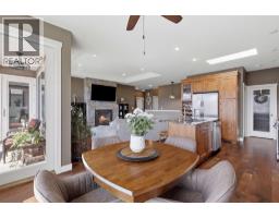 4006 Rio Vista Way, Kamloops, BC V2H0E1 Photo 19