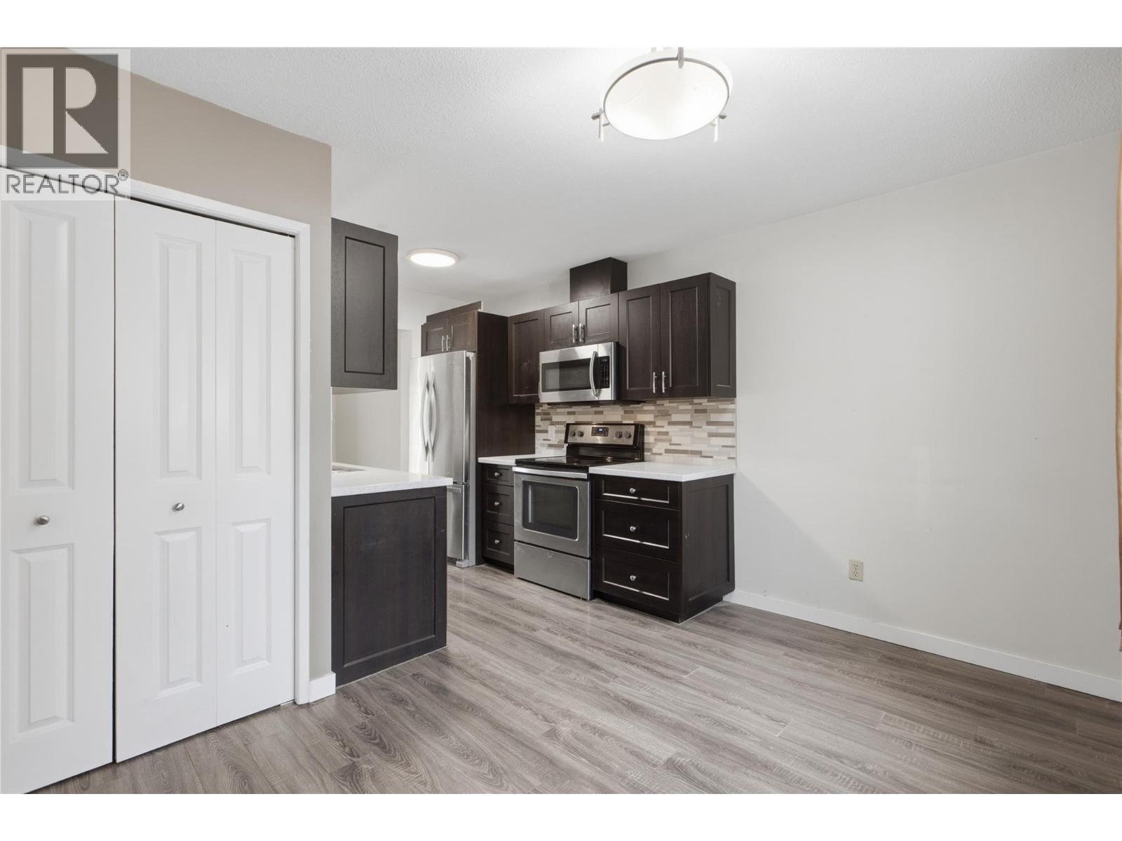 #22 1469 Springhill Drive - 6