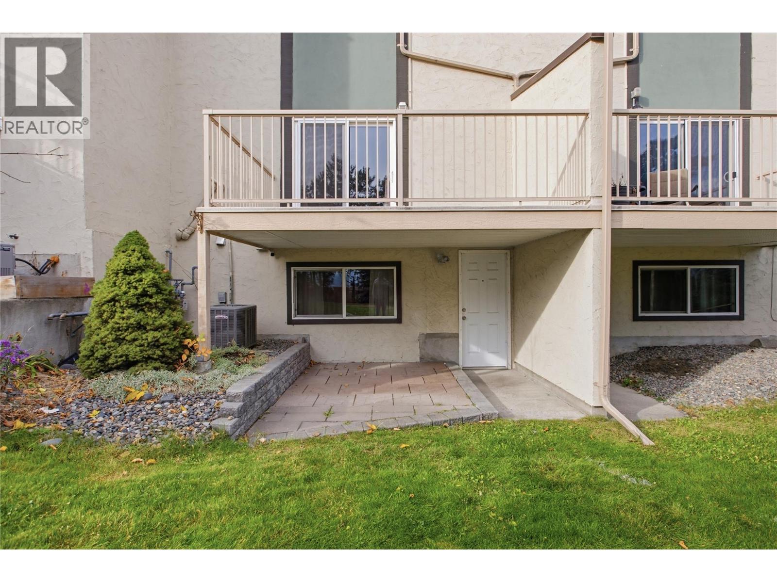 #22 1469 Springhill Drive - 32