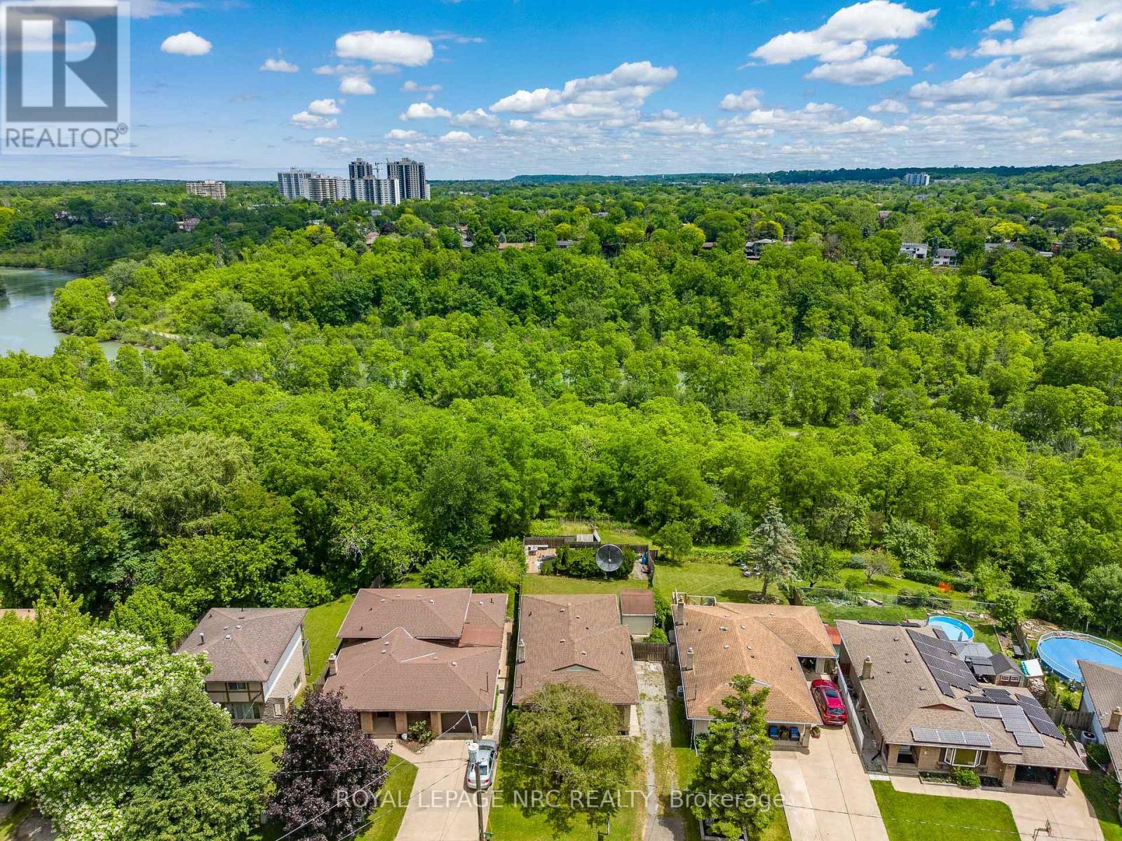 105 HILLVIEW ROAD - 3