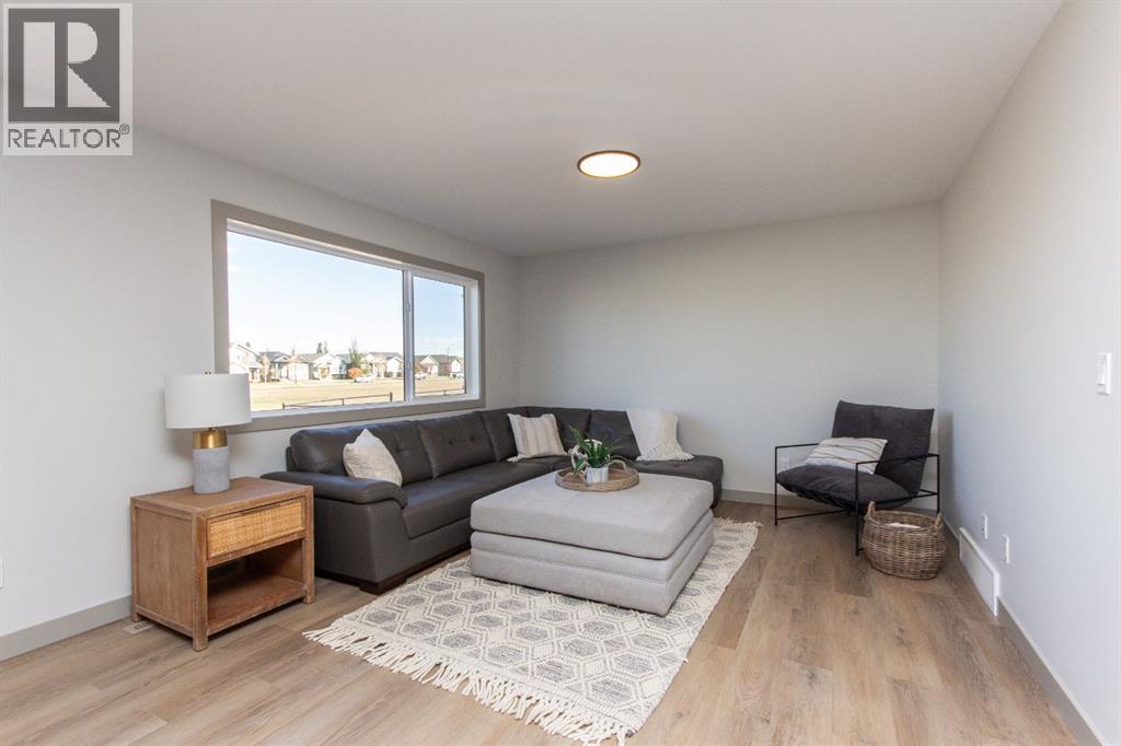 Listing photo – 248 Turnbull Close, Red Deer