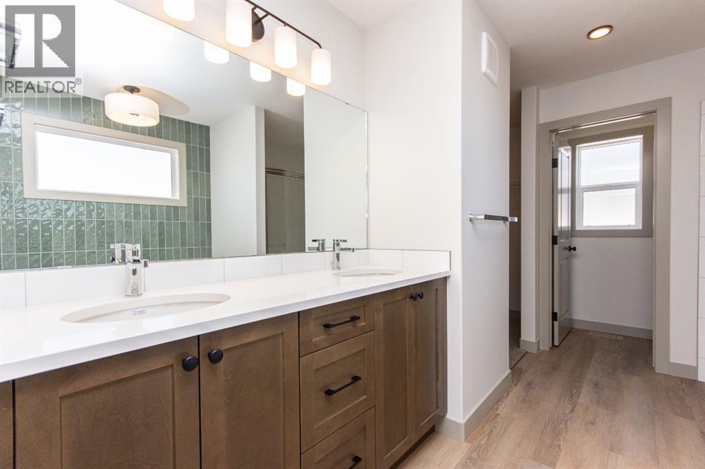 Listing photo – 248 Turnbull Close, Red Deer