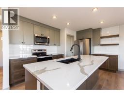 Primary Bedroom - 248 Turnbull Close, Red Deer, AB T4P3H9 Photo 6