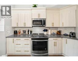 4pc Bathroom - 292 Chinook Gate Close Sw, Airdrie, AB T4B0R7 Photo 7