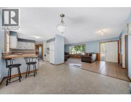Living room - 11408 Kalmalka Road, Coldstream, BC V1B1M1 Photo 19