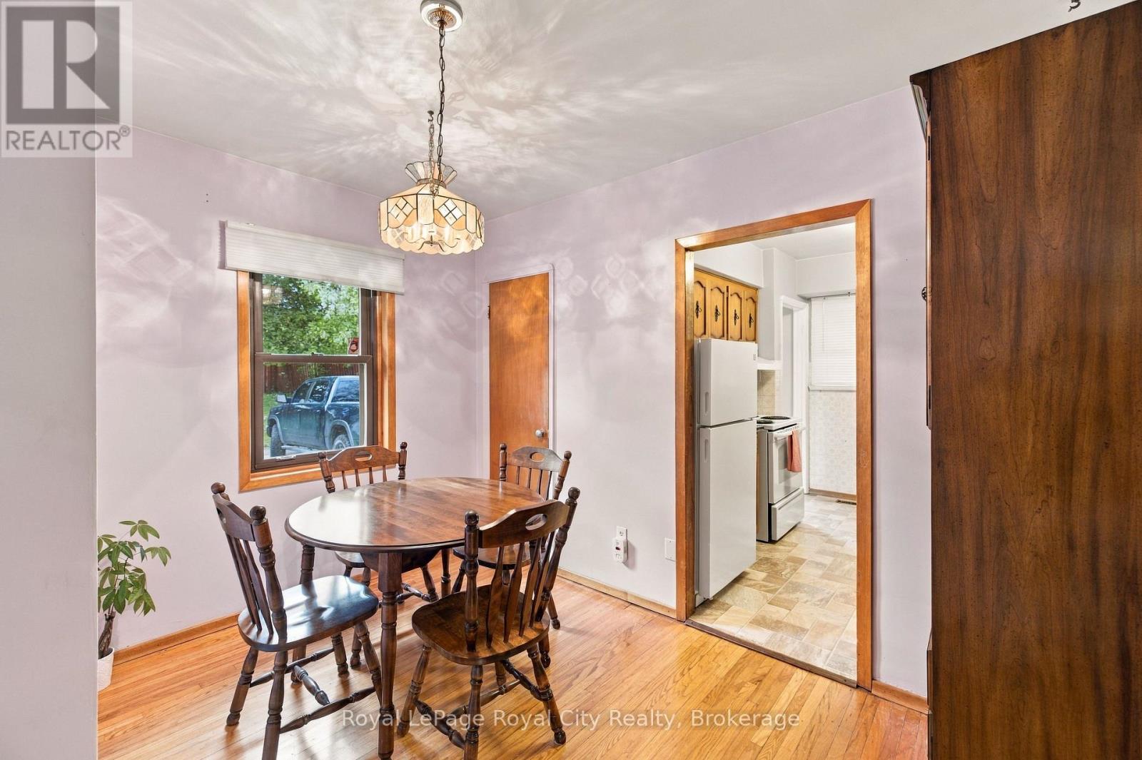166 VICTORIA ROAD N - 13