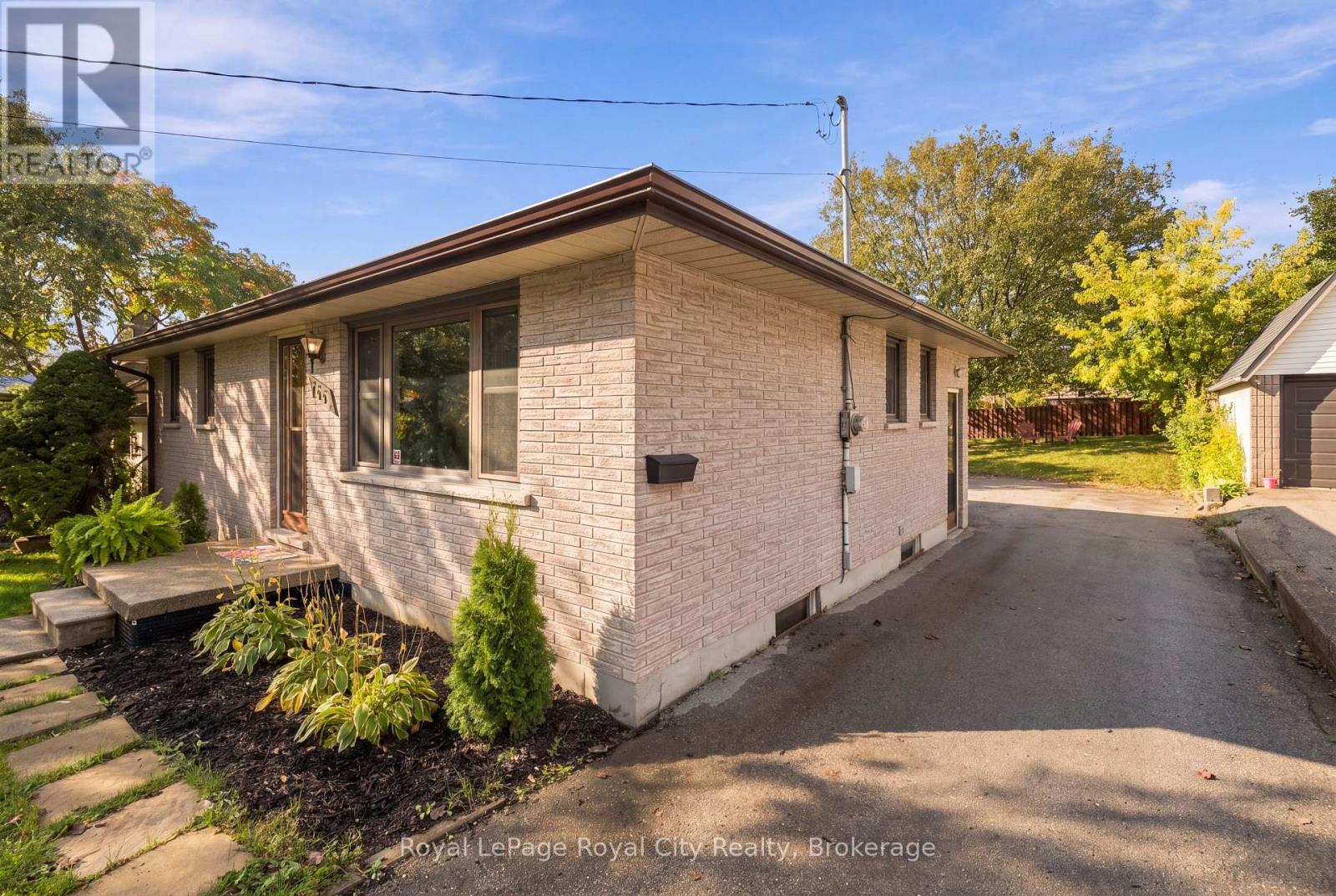 166 VICTORIA ROAD N - Image 18