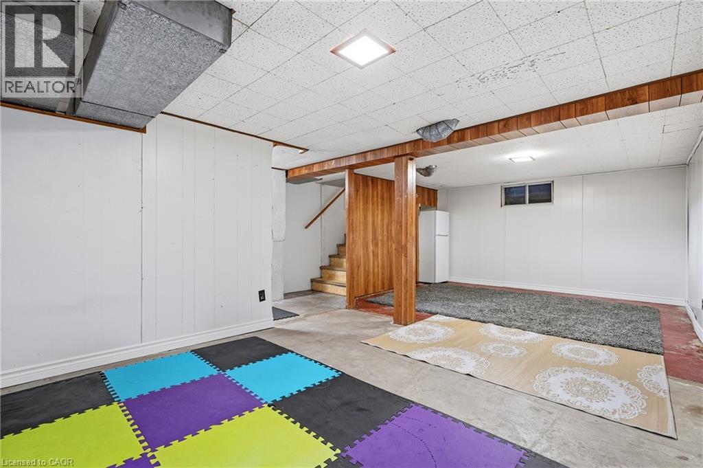 106 CEDAR Street S - Image 28