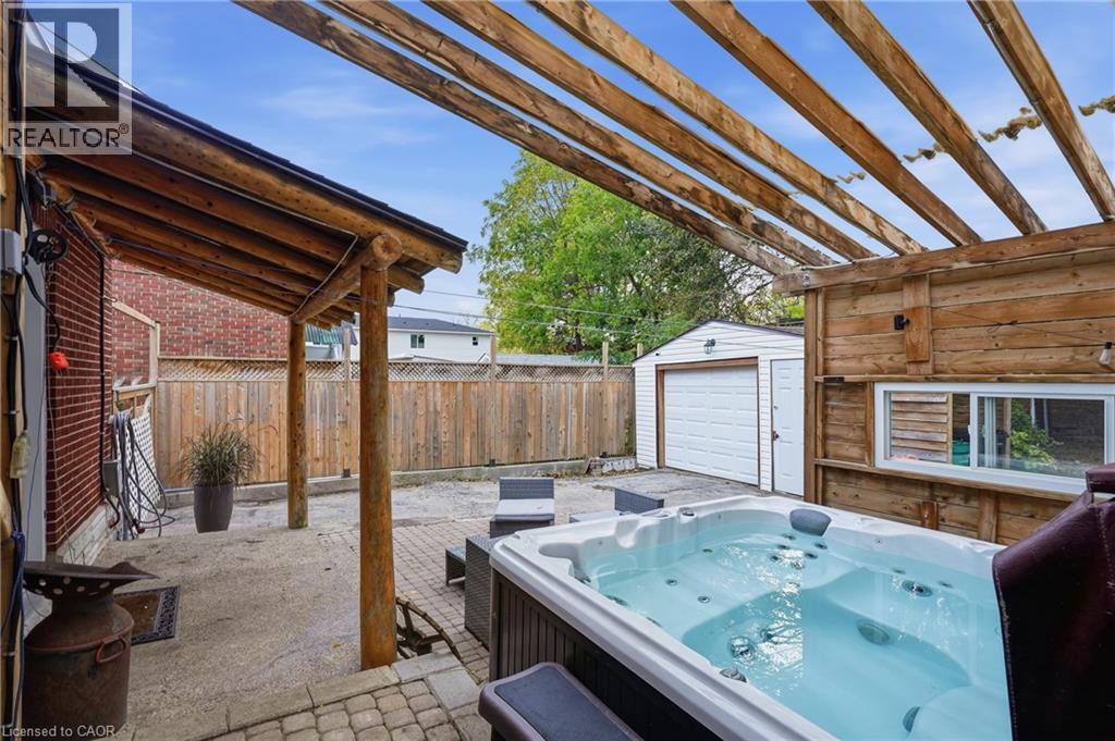 106 CEDAR Street S - Image 36