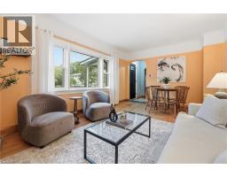 Living room - 106 Cedar Street S, Kitchener, ON N2G3L9 Photo 6