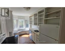 Living room - 1342 Avenue Road, Toronto, ON M5N2H2 Photo 10