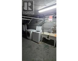 Kitchen - 1342 Avenue Road, Toronto, ON M5N2H2 Photo 14