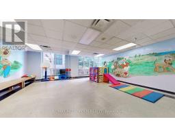 1702 - 7 Carlton Street, Toronto, ON M5B2M3 Photo 9