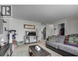 22 Greenham Drive, Red Deer, AB T4P2X4 Photo 11