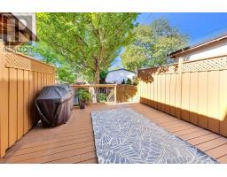 102 Gough Avenue, Toronto, ON M4K3N8 Photo 32