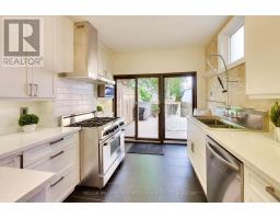 102 Gough Avenue, Toronto, ON M4K3N8 Photo 9