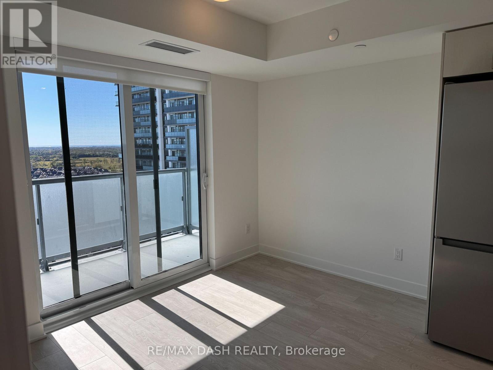 1622- 2545 Simcoe Street North, Oshawa, ON photo 12