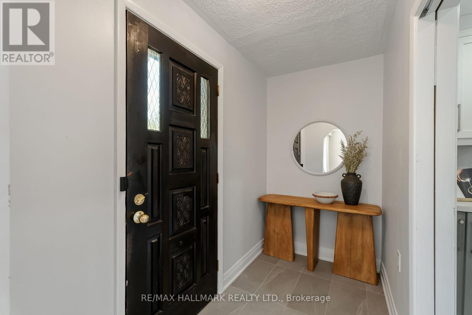 3 Armada Court, Toronto, ON photo 3
