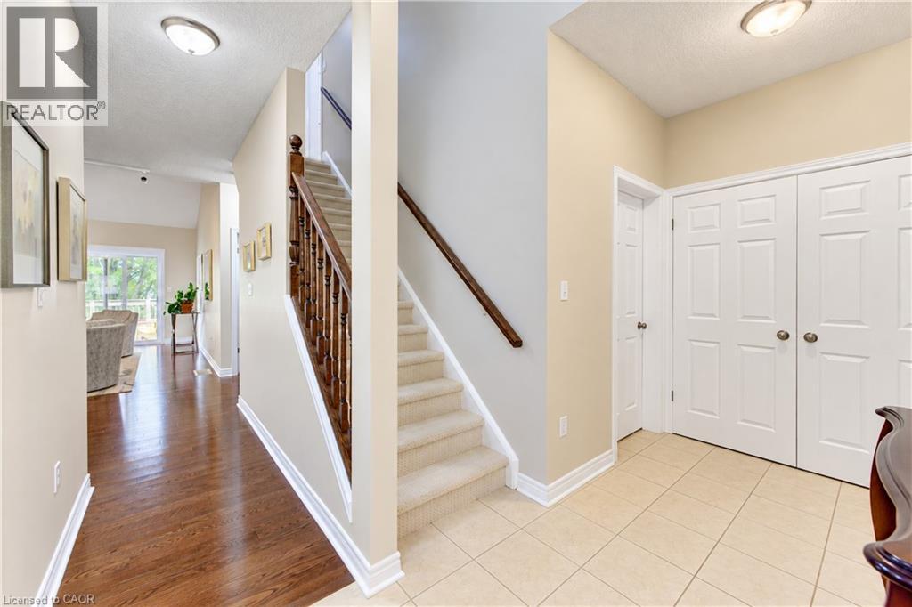 222 Chestnut Hill Crescent — photo 8