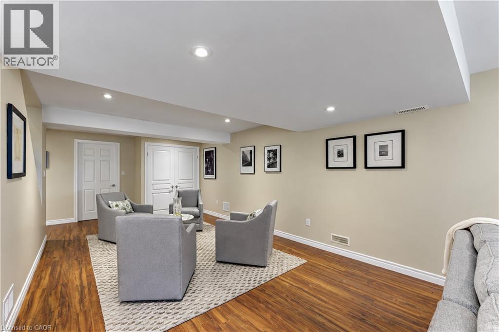 222 Chestnut Hill Crescent — photo 33