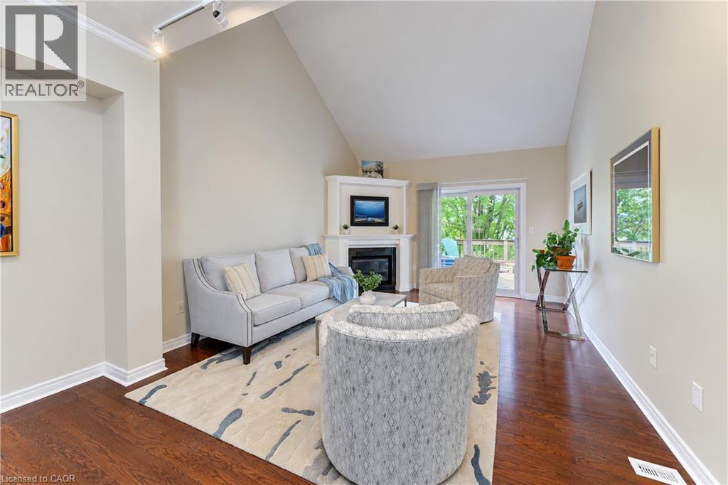 222 Chestnut Hill Crescent — photo 16