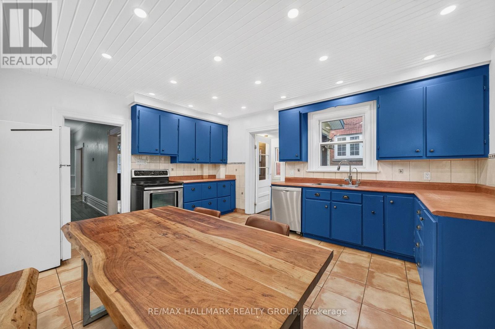 182 PRETORIA AVENUE - Image 14