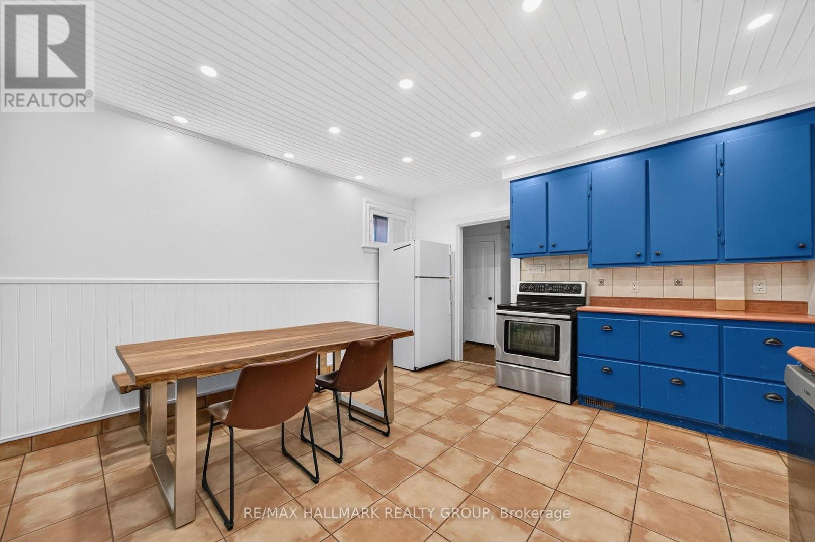182 PRETORIA AVENUE - Image 15