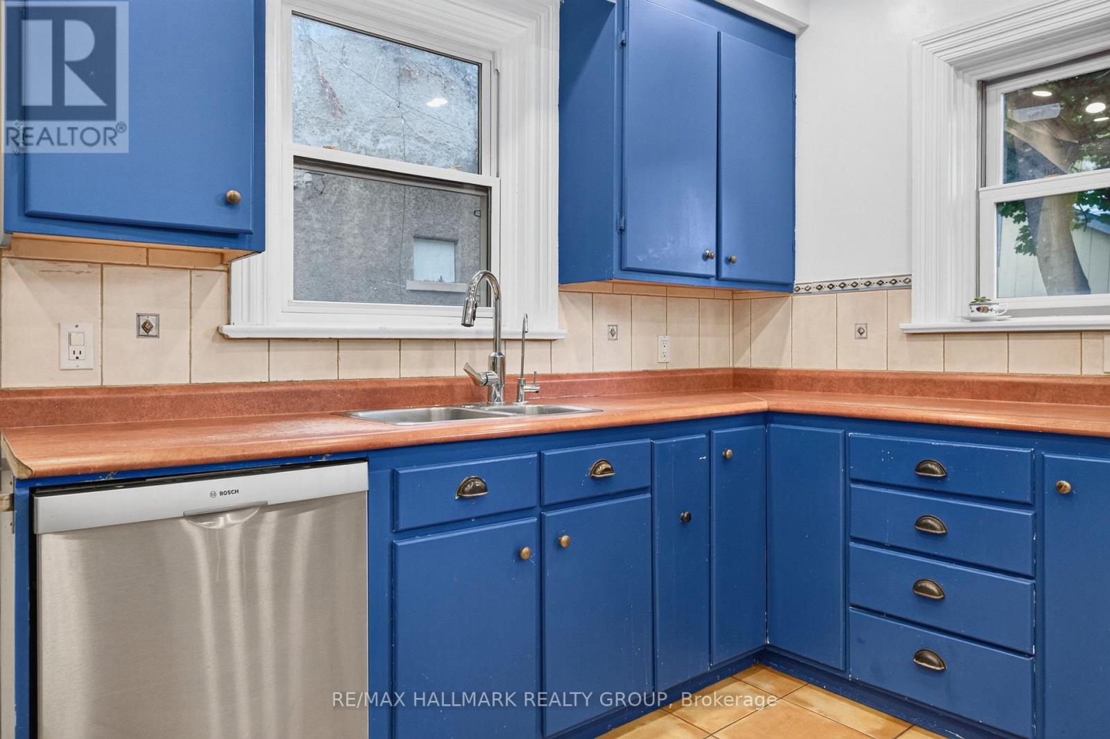182 PRETORIA AVENUE - Image 18