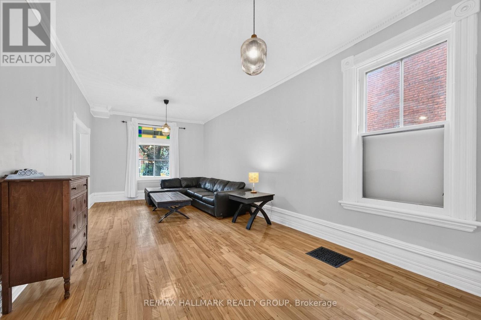 182 PRETORIA AVENUE - Image 9