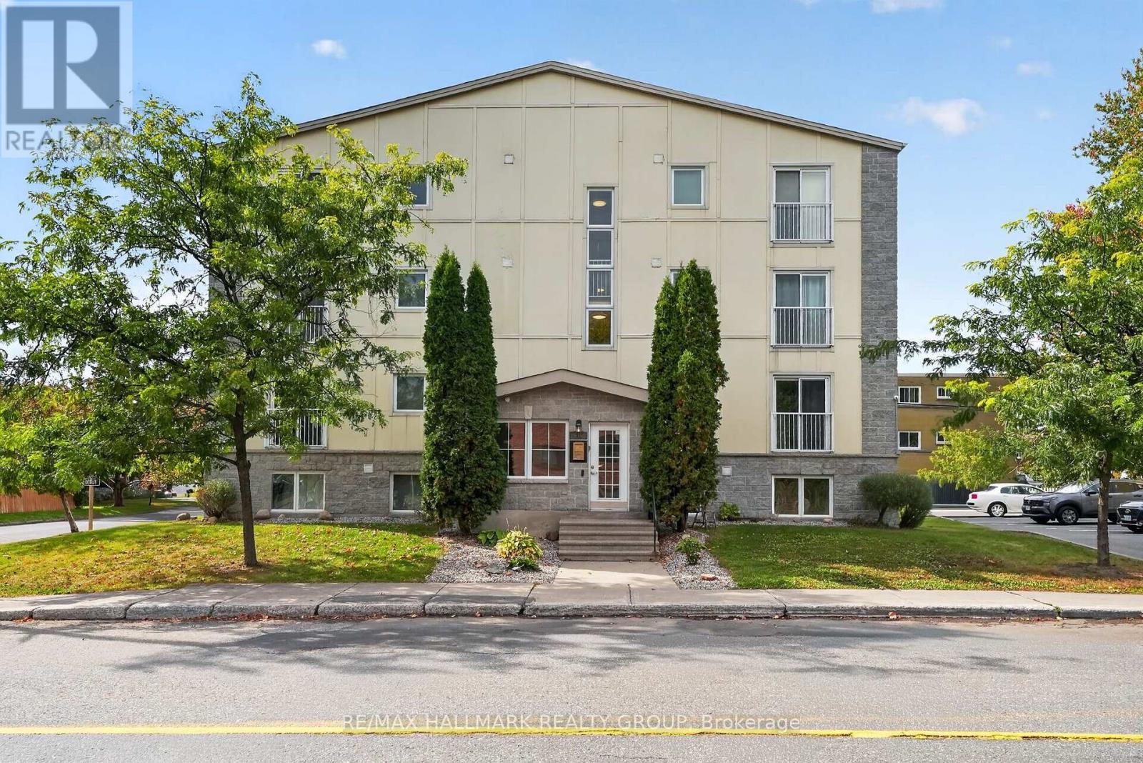 #304 646 CUMMINGS AVENUE - 1