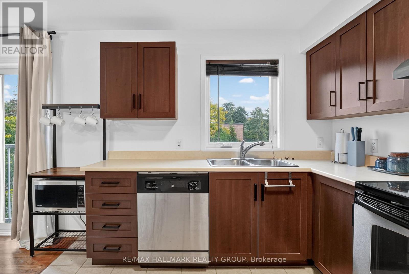 #304 646 CUMMINGS AVENUE - 10
