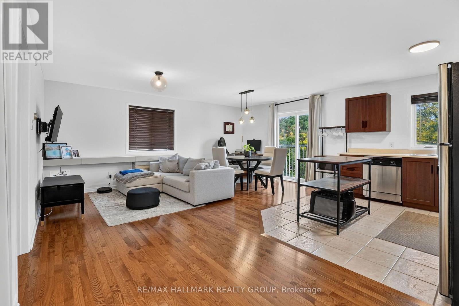 #304 646 CUMMINGS AVENUE - 3