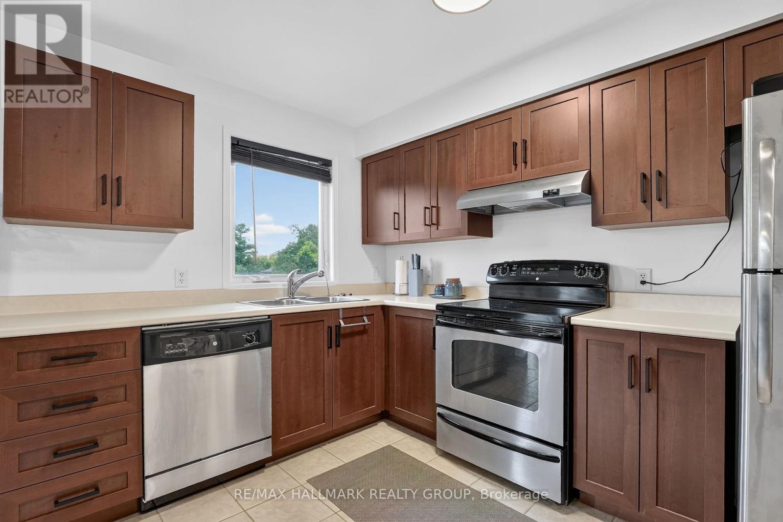 #304 646 CUMMINGS AVENUE - Image 7