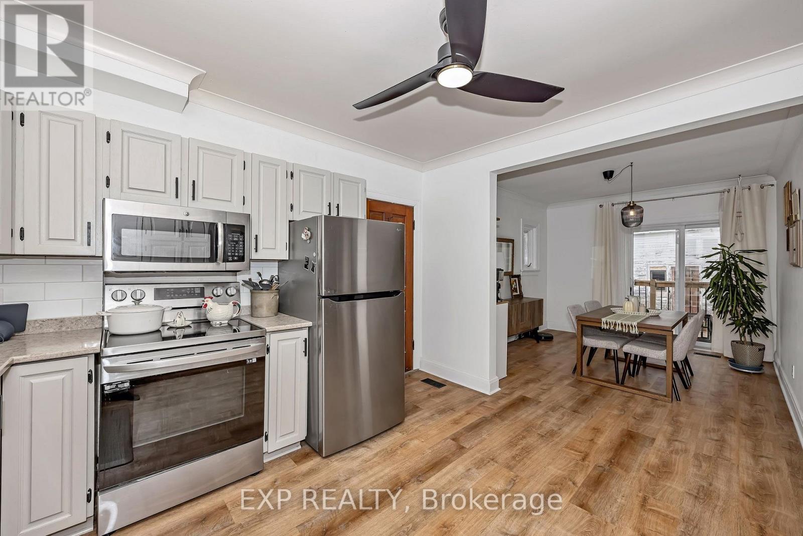 11505 QUEEN STREET - 19