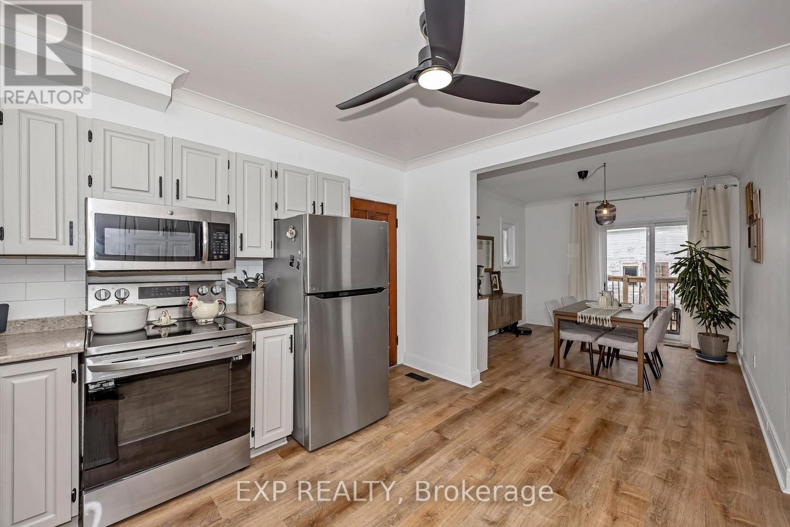 11505 QUEEN STREET - 20