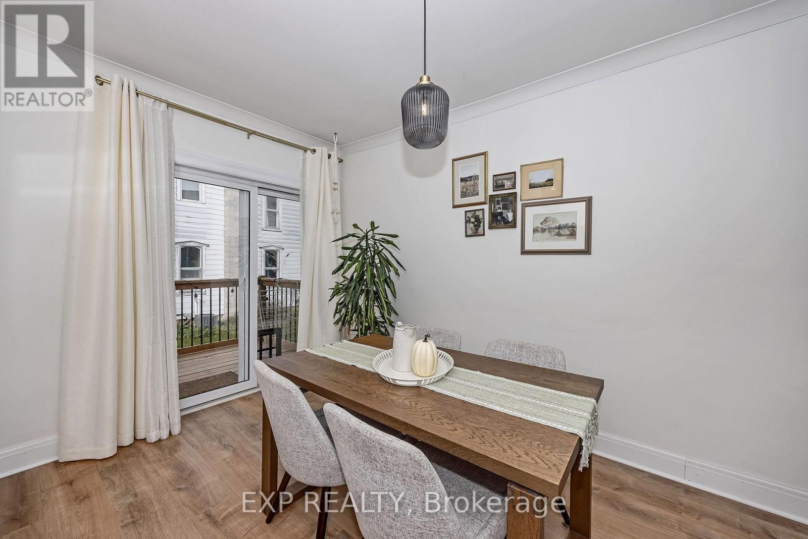 11505 QUEEN STREET - 23