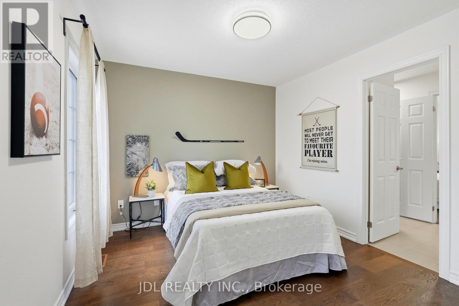 15 Beacon Point Street, Markham, ON photo 40