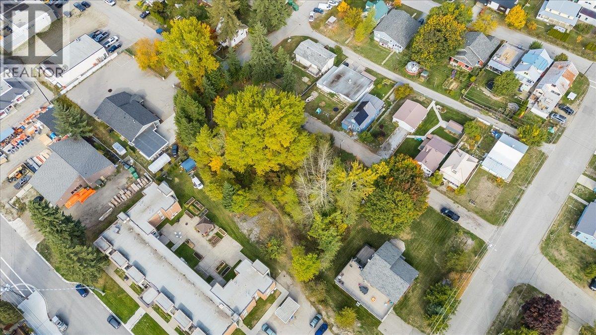 Lot 13-20 THIRD Avenue - 9